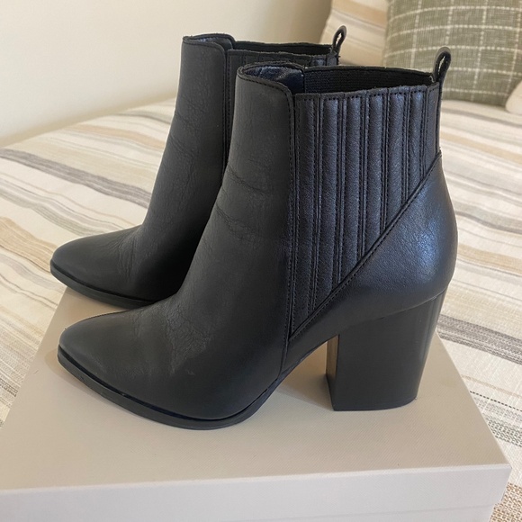 Marc Fisher LTD Alva Pointy Toe Bootie Black - Size 7 - Picture 3 of 14